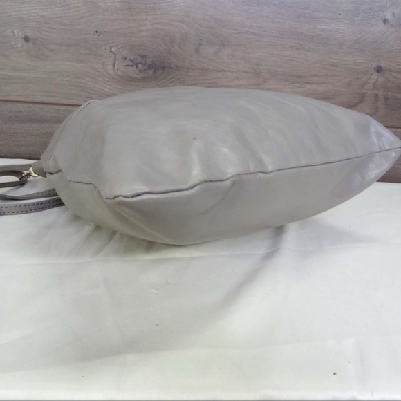 SOLD!! NEW HOBO INTERNATIONAL - Picture 9 of 11